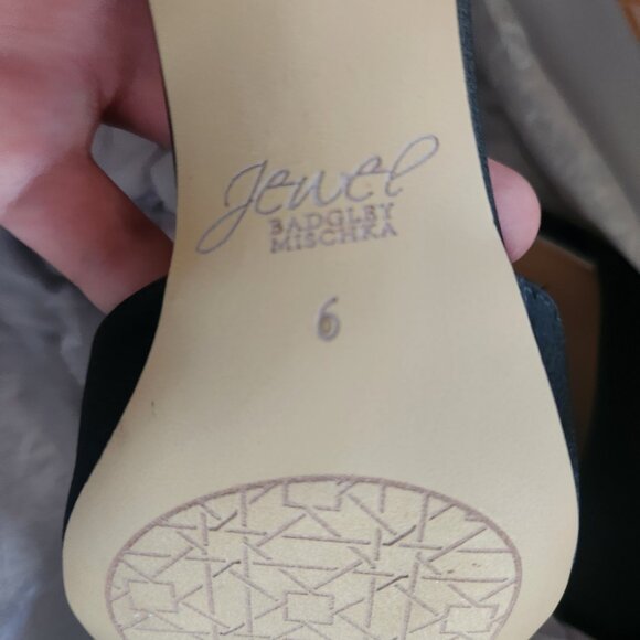 Jewel Badgley Mischka " Robles" Black Satin Kitten Heels. NIB. Size 6 - Picture 14 of 14